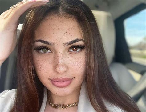 how did ash kash get famous|Ash Kaashh Bio: Truth About the TikTok Star and Social Media。